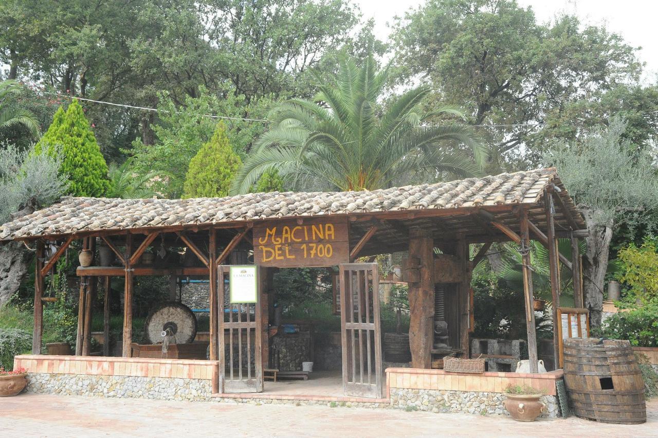 Resort Le Parisien Montecorvino Pugliano Exterior foto
