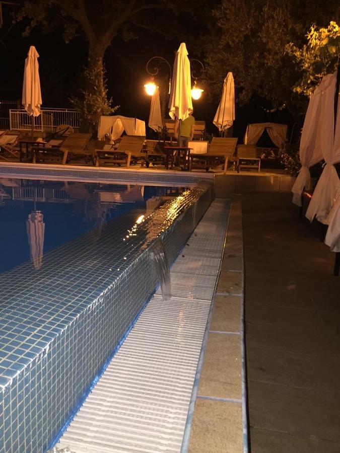 Resort Le Parisien Montecorvino Pugliano Exterior foto